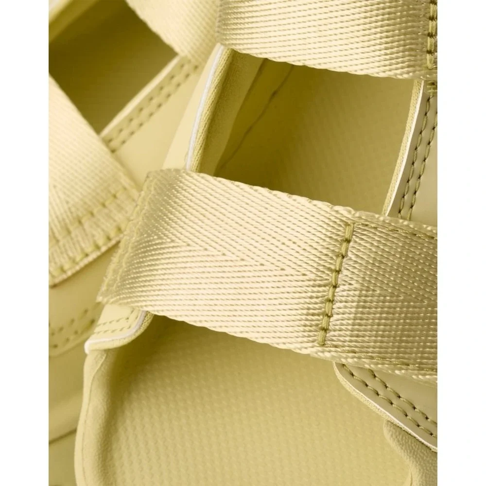 UGG Kid's GoldenGlow Slide Sandals Size 13 K Girls Golden Yellow NEW IN‎ BOX